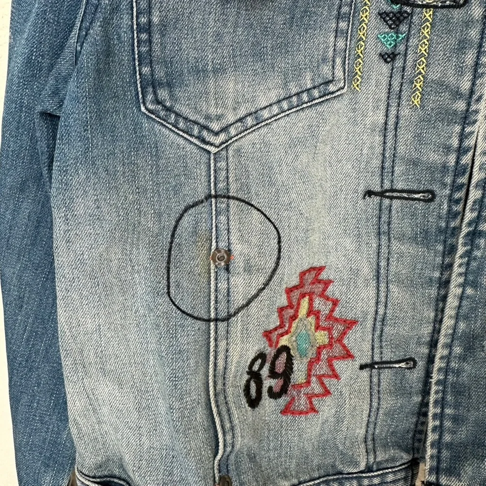 Double D Ranch Light Blue Denim Thunderbird Embroidered Jean Jacket - Picture 15 of 15